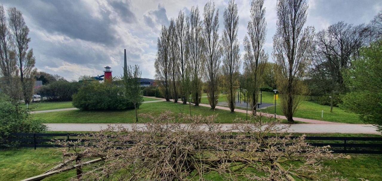 Ferienhaus Am Wellenpark Norddeich Exterior photo